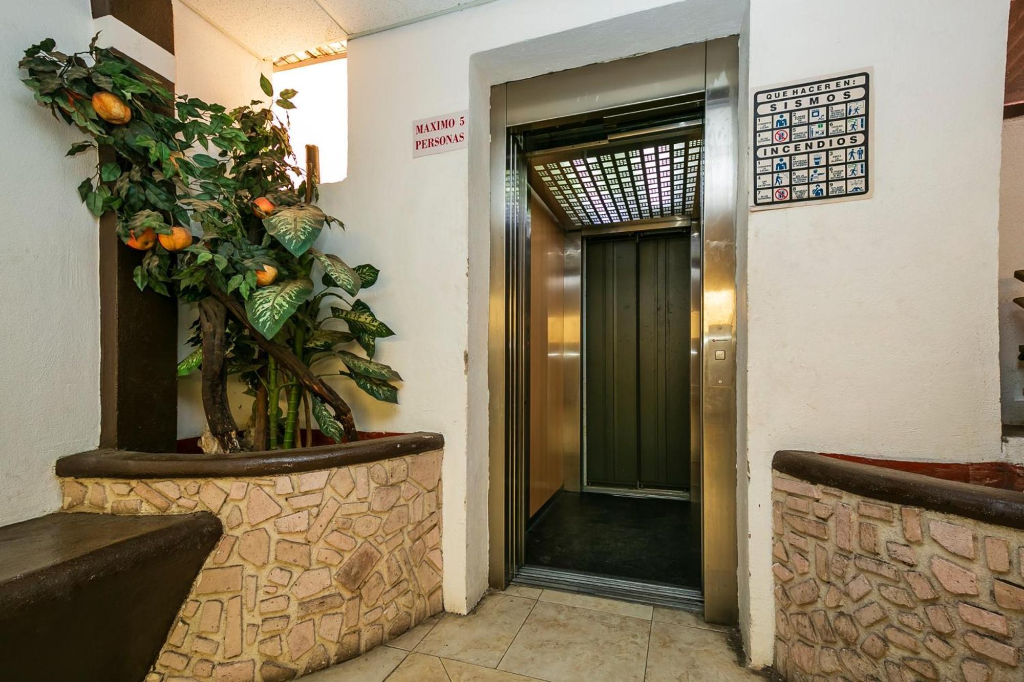 Hotel Victoria Morelia Esterno foto